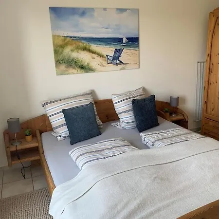 With 2 Bedrooms Tatil Evi Glücksburg